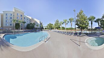 Comfort Inn & Suites Near Universal Orlando Resort - Convention Ctr