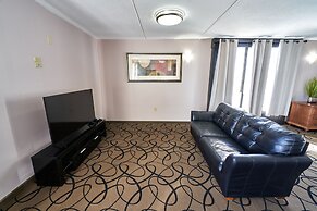 Seaport Resort & Marina