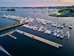 Seaport Resort & Marina