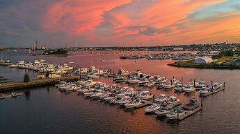 Seaport Resort & Marina