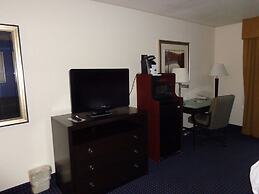 Holiday Inn Express & Suites New Buffalo by IHG