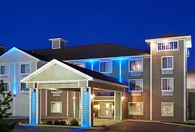 Holiday Inn Express & Suites New Buffalo by IHG