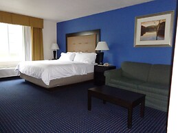 Holiday Inn Express & Suites New Buffalo by IHG