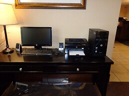 Holiday Inn Express & Suites New Buffalo by IHG
