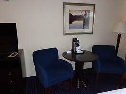 Holiday Inn Express & Suites New Buffalo by IHG