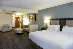 Holiday Inn Express & Suites St Joseph by IHG