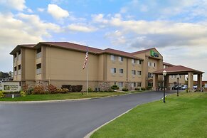Holiday Inn Express & Suites St Joseph by IHG