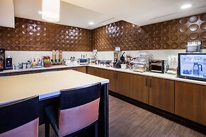 Wingate by Wyndham Roseville/Detroit