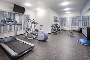 Wingate by Wyndham Roseville/Detroit