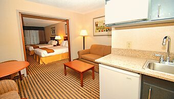 Kalamazoo Hotel and Suites