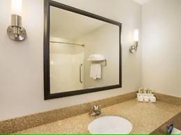 Kalamazoo Hotel and Suites