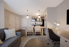 Sonesta Simply Suites Boston Burlington