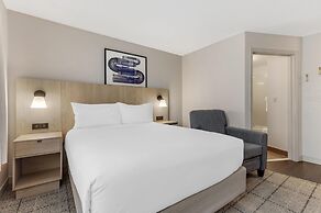 Sonesta Simply Suites Boston Burlington