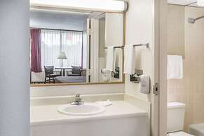 Super 8 by Wyndham Valdosta Mall