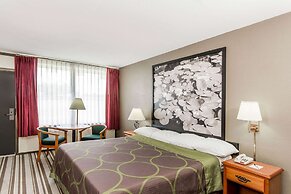 Super 8 by Wyndham Valdosta Mall