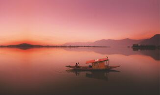 The Lalit Grand Palace Srinagar