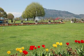 The Lalit Grand Palace Srinagar