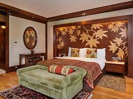 The Lalit Grand Palace Srinagar