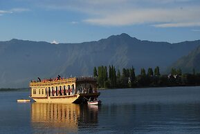 The Lalit Grand Palace Srinagar