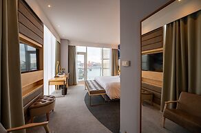 voco St David's Cardiff by IHG