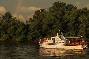 Brunton Boatyard - Cgh Earth