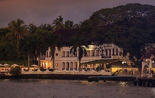 Brunton Boatyard - Cgh Earth