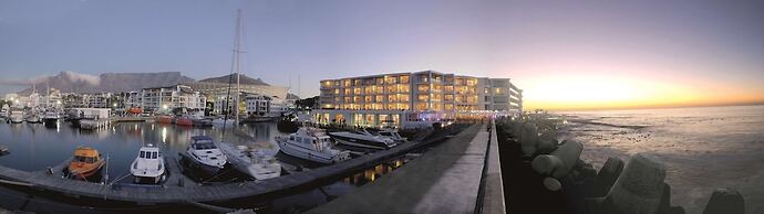 Radisson Collection Hotel, Waterfront Cape Town