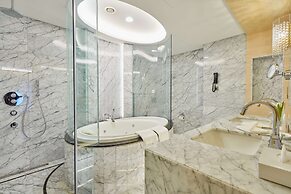 The Diplomat Radisson BLU Hotel, Residence & Spa