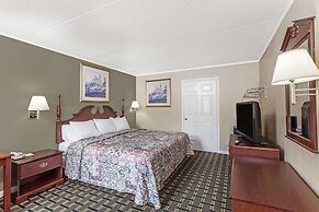 Days Inn by Wyndham Lenoir City