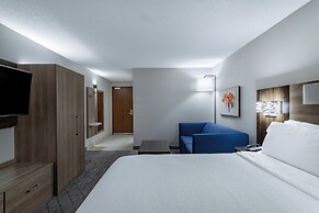 Holiday Inn Express & Suites Vadnais Heights by IHG