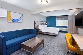 Holiday Inn Express & Suites Wauseon by IHG