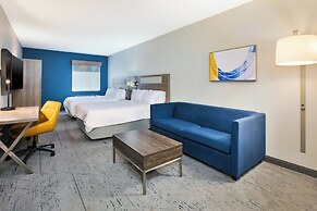 Holiday Inn Express & Suites Wauseon by IHG