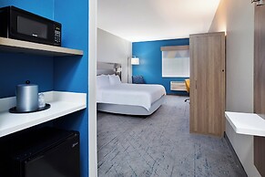 Holiday Inn Express & Suites Wauseon by IHG