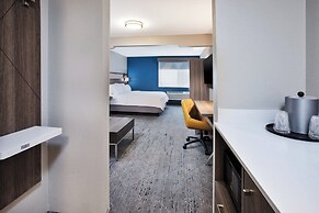 Holiday Inn Express & Suites Wauseon by IHG