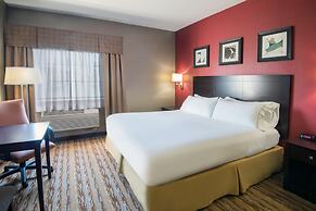 Holiday Inn Express & Suites Wauseon by IHG