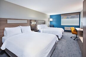 Holiday Inn Express & Suites Wauseon by IHG