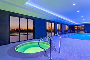 La Quinta Inn & Suites by Wyndham St Louis Route 66