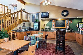 AmericInn by Wyndham Ham Lake