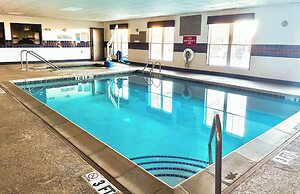 Country Inn & Suites by Radisson, Crystal Lake, IL