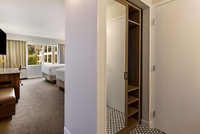 Sonesta Select San Francisco Airport Oyster Point Waterfront