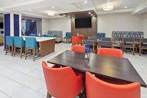 Holiday Inn Express & Suites Pekin (Peoria Area) by IHG