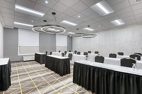 Holiday Inn Hotel & Suites Madison West - Middleton by IHG