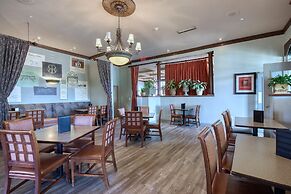 Holiday Inn Hotel & Suites Madison West - Middleton by IHG