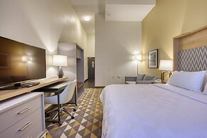 Holiday Inn Hotel & Suites Madison West - Middleton by IHG