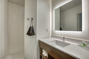 Holiday Inn Hotel & Suites Madison West - Middleton by IHG