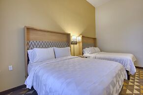 Holiday Inn Hotel & Suites Madison West - Middleton by IHG
