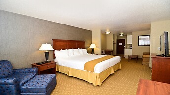 Holiday Inn Express Hotel & Suites Fort Atkinson by IHG
