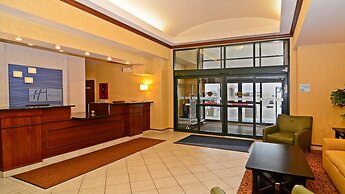 Holiday Inn Express Hotel & Suites Fort Atkinson by IHG