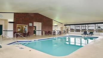 Holiday Inn Express Hotel & Suites Fort Atkinson by IHG