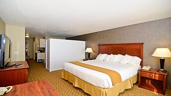 Holiday Inn Express Hotel & Suites Fort Atkinson by IHG